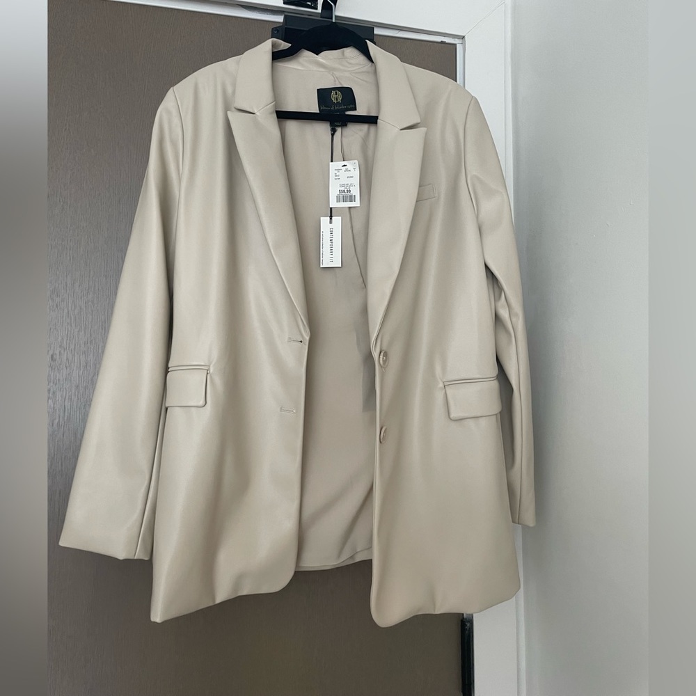 House of Harlow Blazer